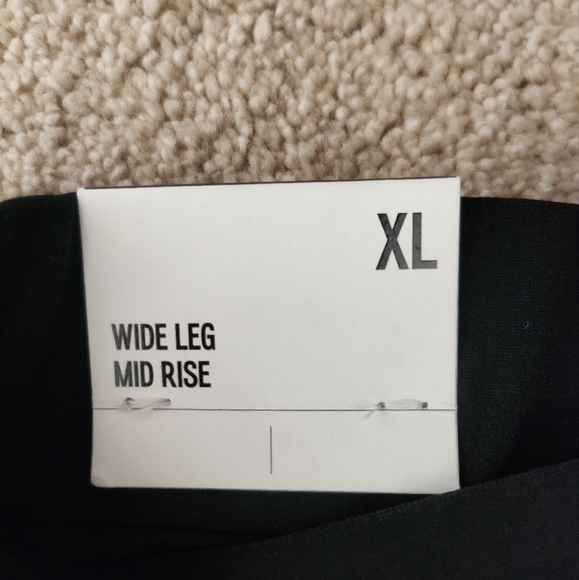 NWT EXPRESS WIDE LEG MID RISE BLACK SOFT POLYESTER BLEND PANTS WOMENS SIZE XL - Picture 7 of 9